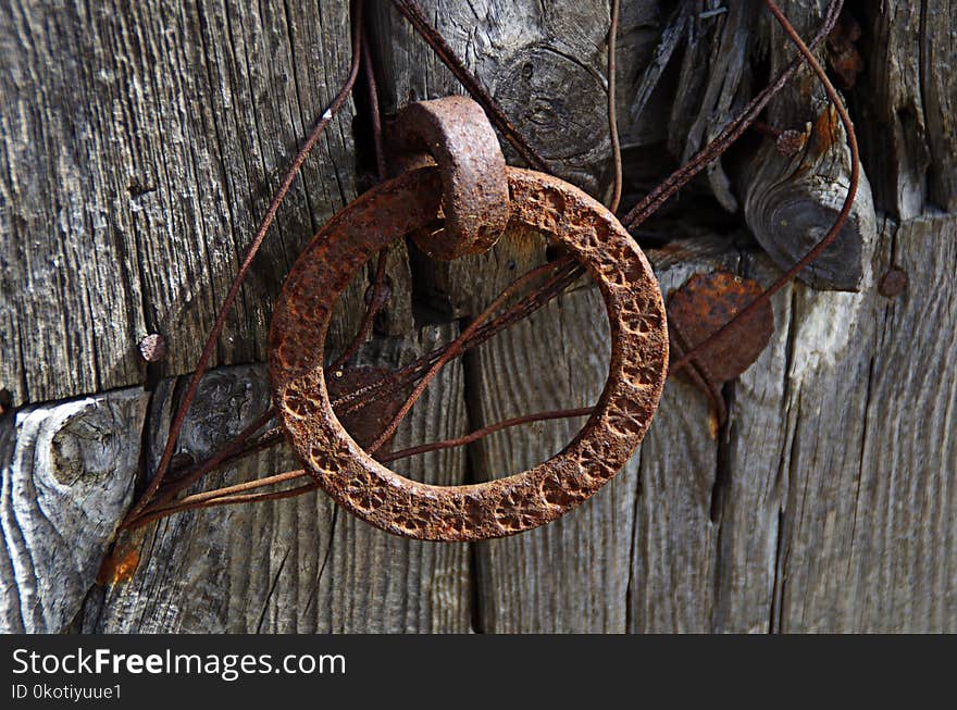 Metal, Rope, Rust