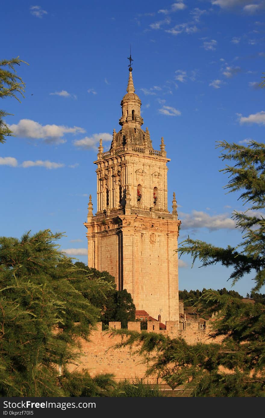 Historic Site, Sky, Landmark, Spire