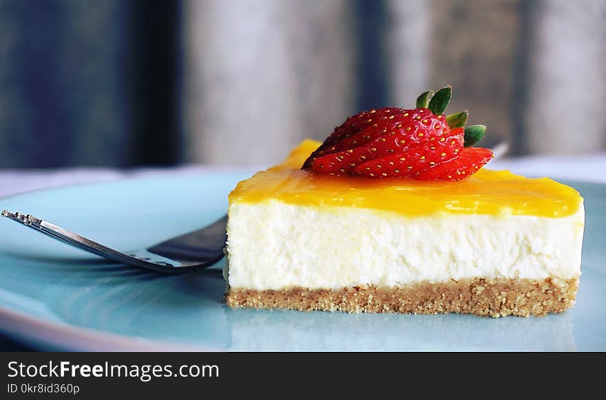 Cheese Cake With Strawberry Fruit