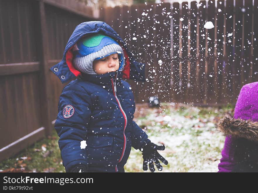 Toddler in Blue Zip-up Bubble Hoodie