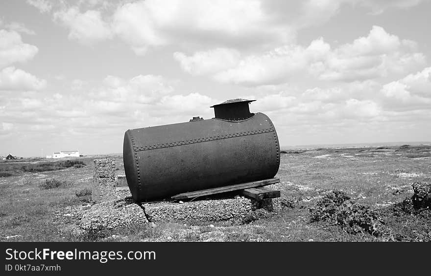 Black Metal Tank