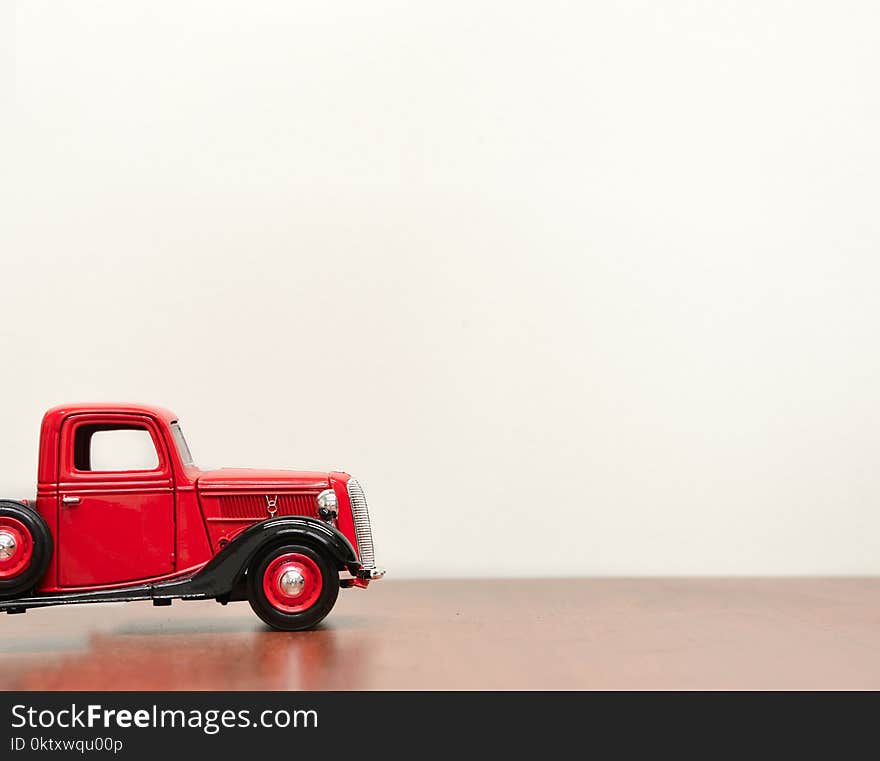 Classic Red Vehicle Scale Model