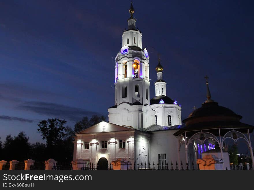 Landmark, Tourist Attraction, Steeple, Place Of Worship