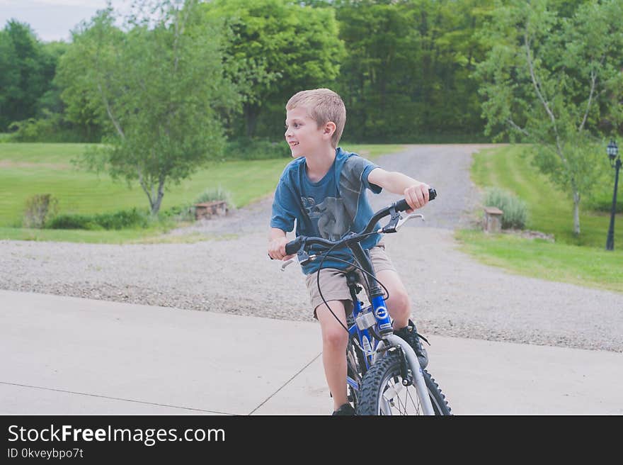 Boy&#x27;s Blue Crew-neck Shirt