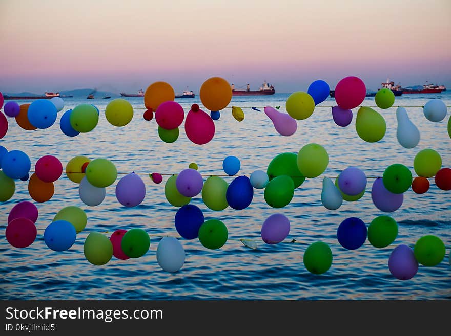 Sky, Water, Balloon, Daytime