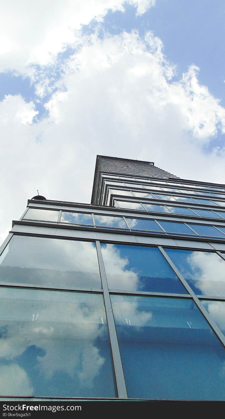 Sky, Cloud, Daytime, Architecture