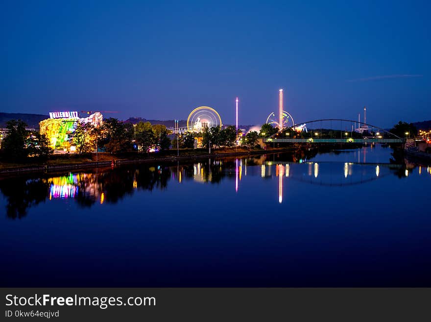 Reflection, Body Of Water, Landmark, Waterway