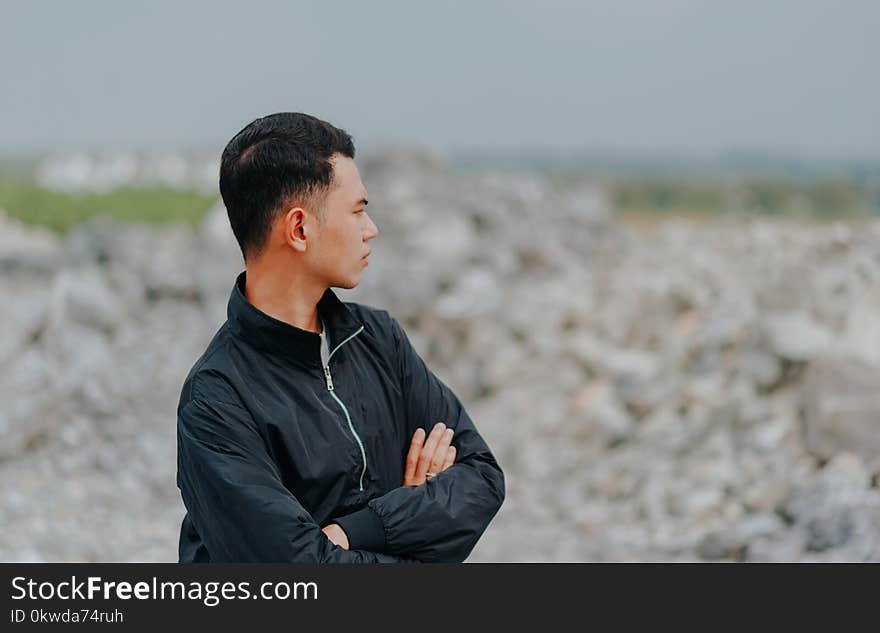 Man in Black Full-zip Jacket