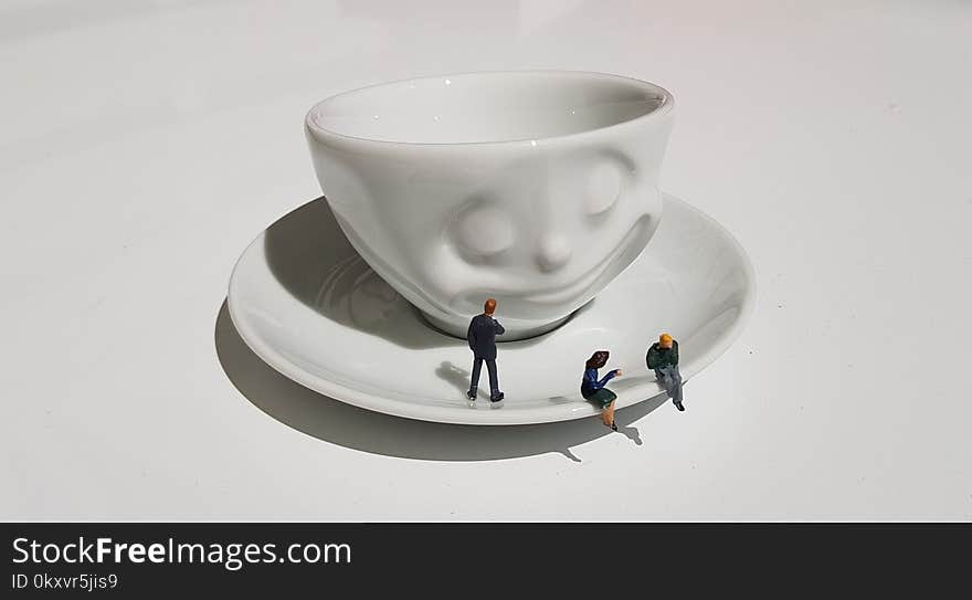 Tableware, Coffee Cup, Serveware, Porcelain