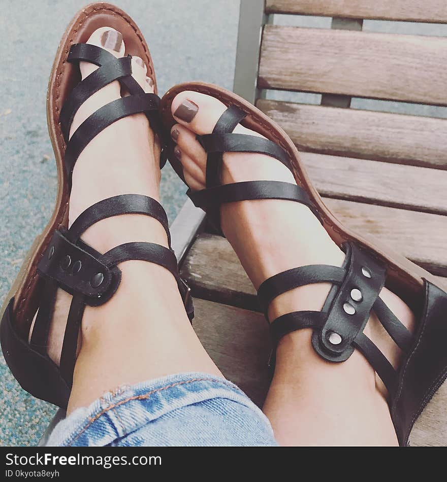 Sandals with perfect toes