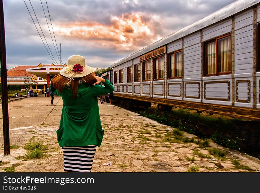 Land Vehicle, Sky, Transport, Track