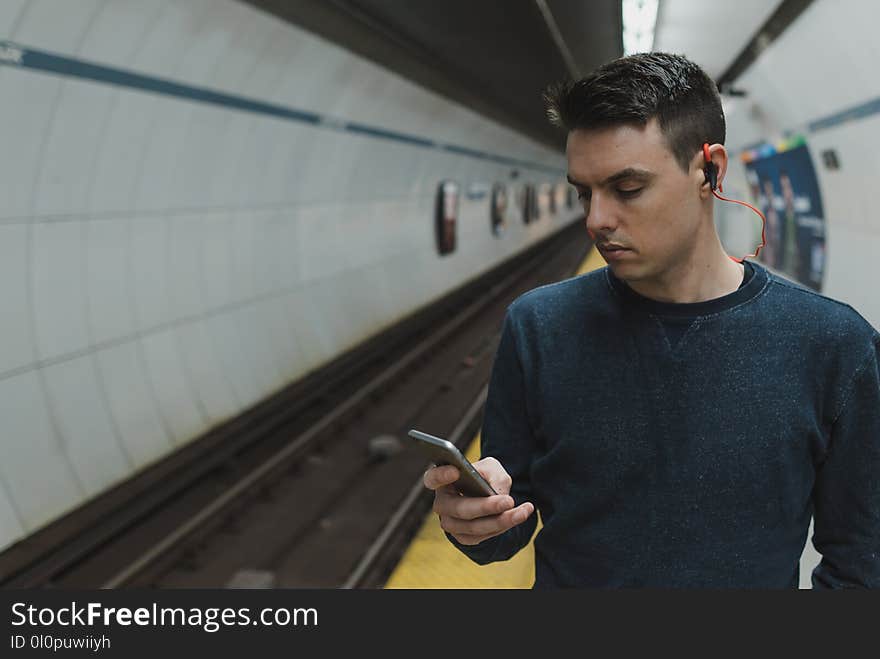 Man Wearing Black Sweater