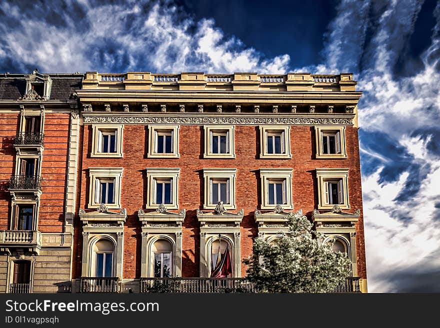 Building, Landmark, Sky, Classical Architecture