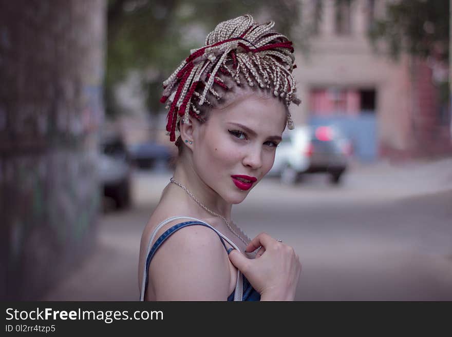 Selective-focus Photography of Woman With Blonde and Red Hair