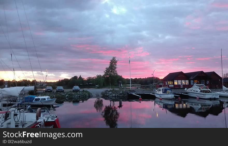 Sky, Reflection, Cloud, Waterway