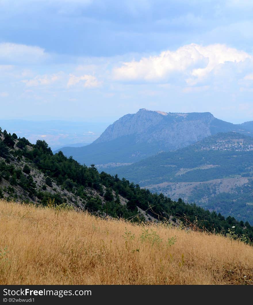 Sky, Highland, Mountainous Landforms, Ridge