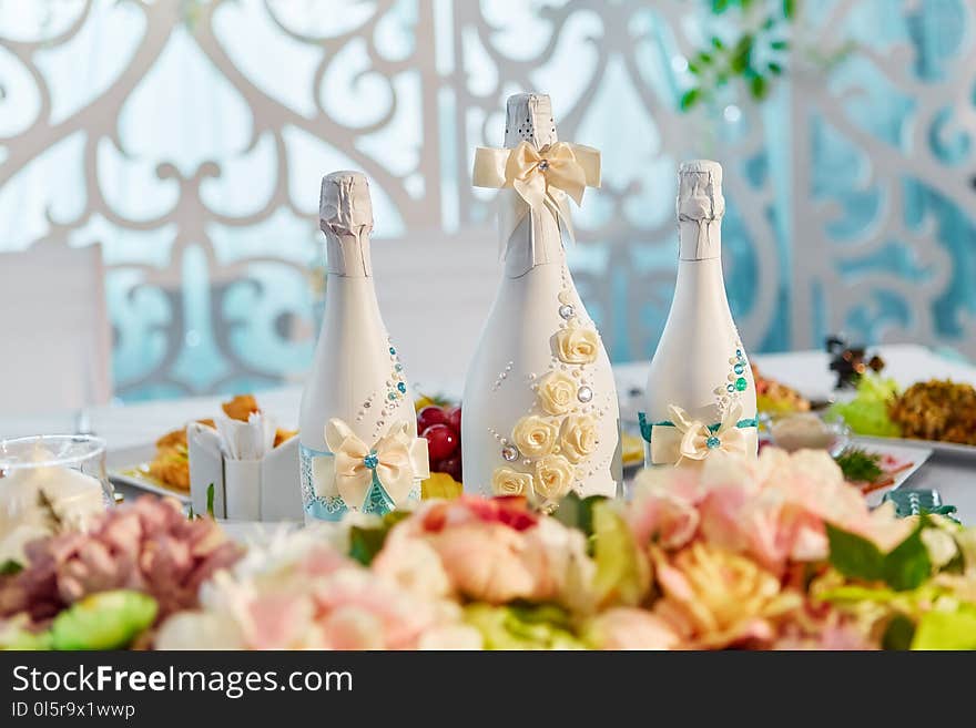 Wedding decorations and champagne bottles decoration for wedding