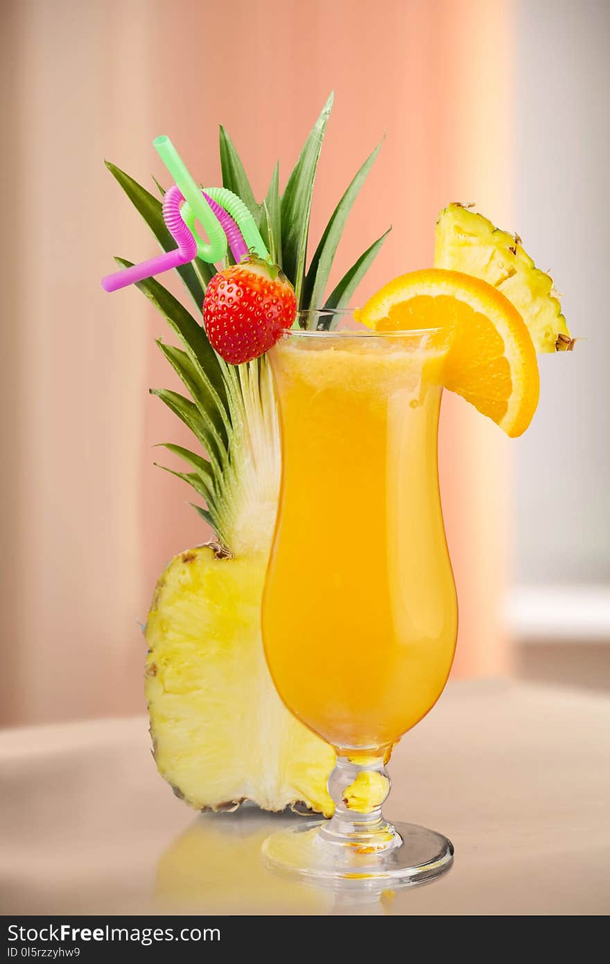 Cocktail pina colada pineapple juice tropical drink drink fruit