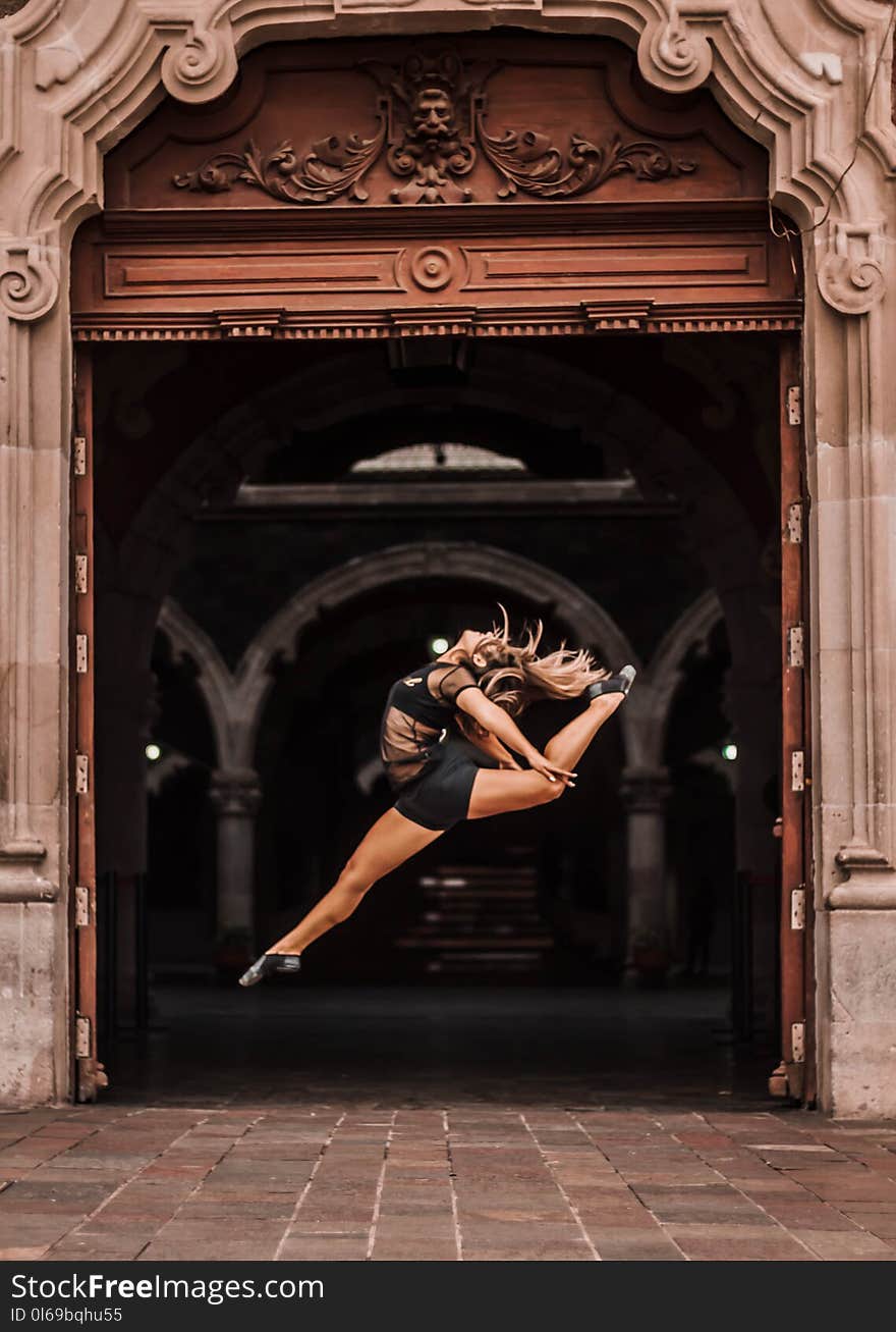 Photo of Woman doing a ballet dance