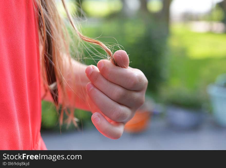 Shallow Focus Photography of Hand