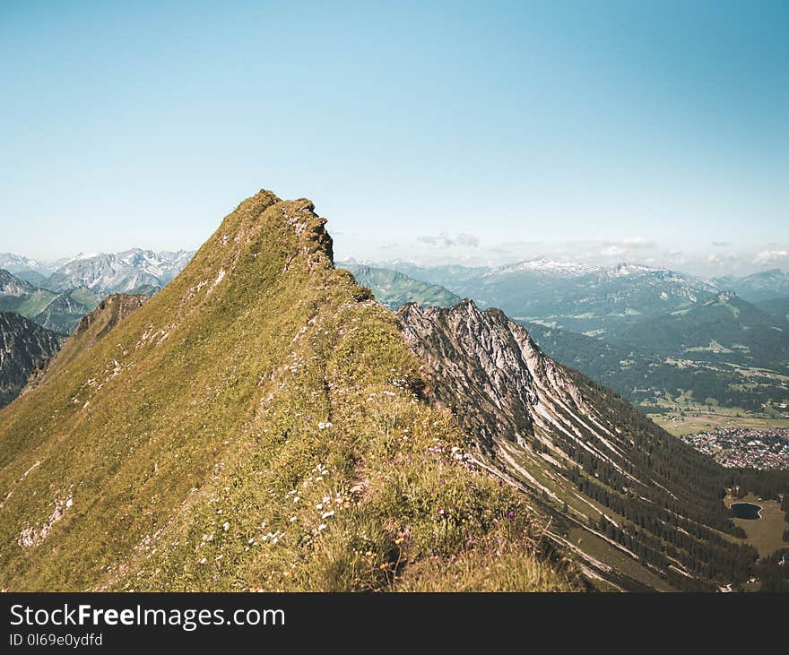 Bird&#x27;s Eye View Photography of Mountain