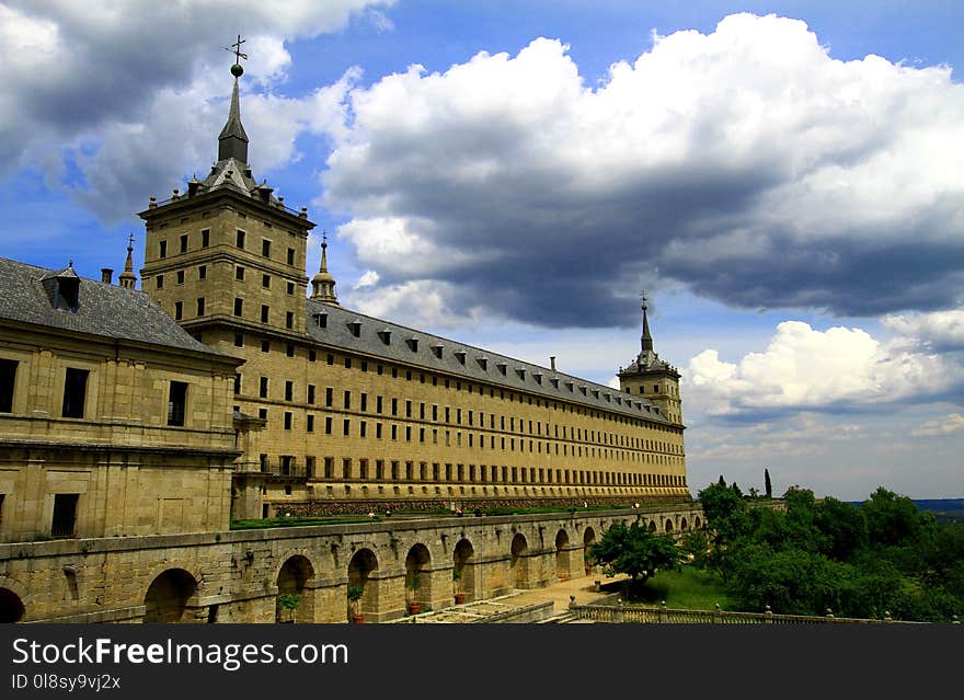 Sky, Landmark, Historic Site, Palace