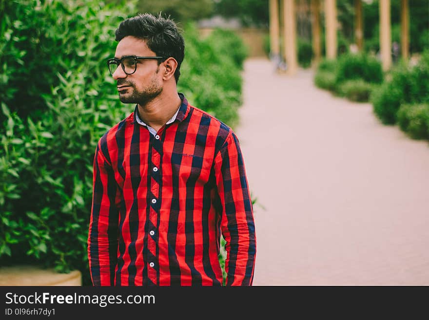 Men&#x27;s Red And Black Checkered Dress Shirt