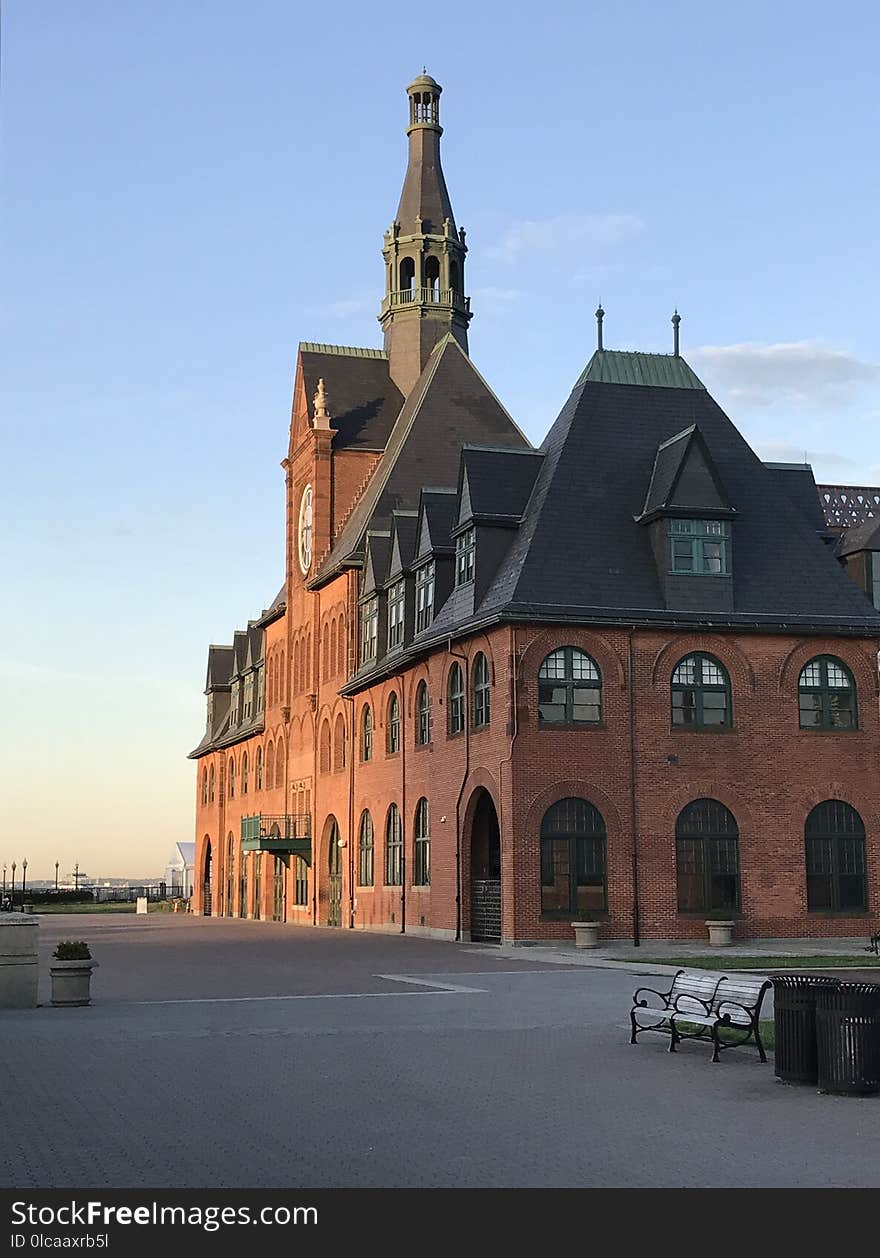 Landmark, Medieval Architecture, Building, Town