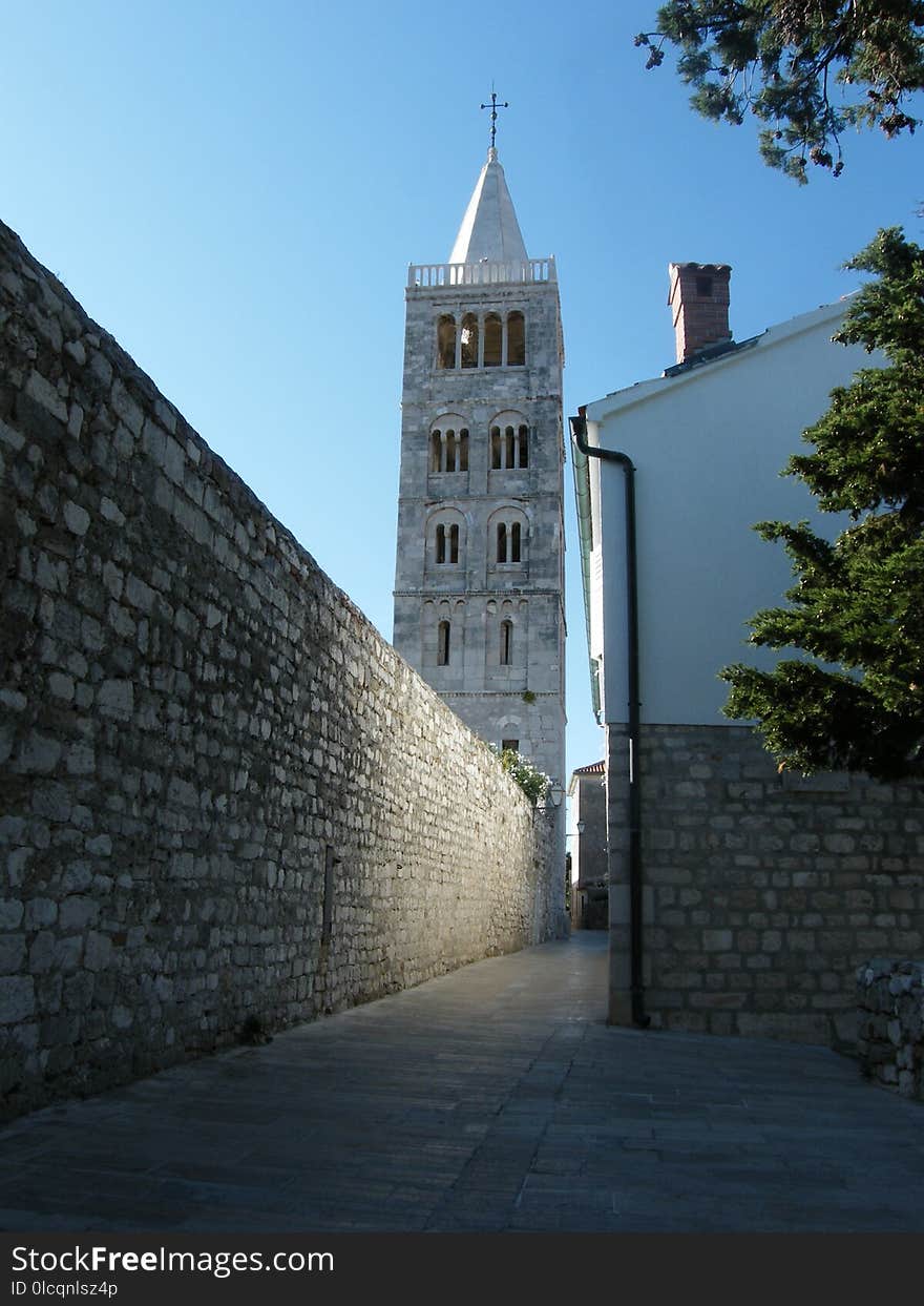 Sky, Wall, Landmark, Building