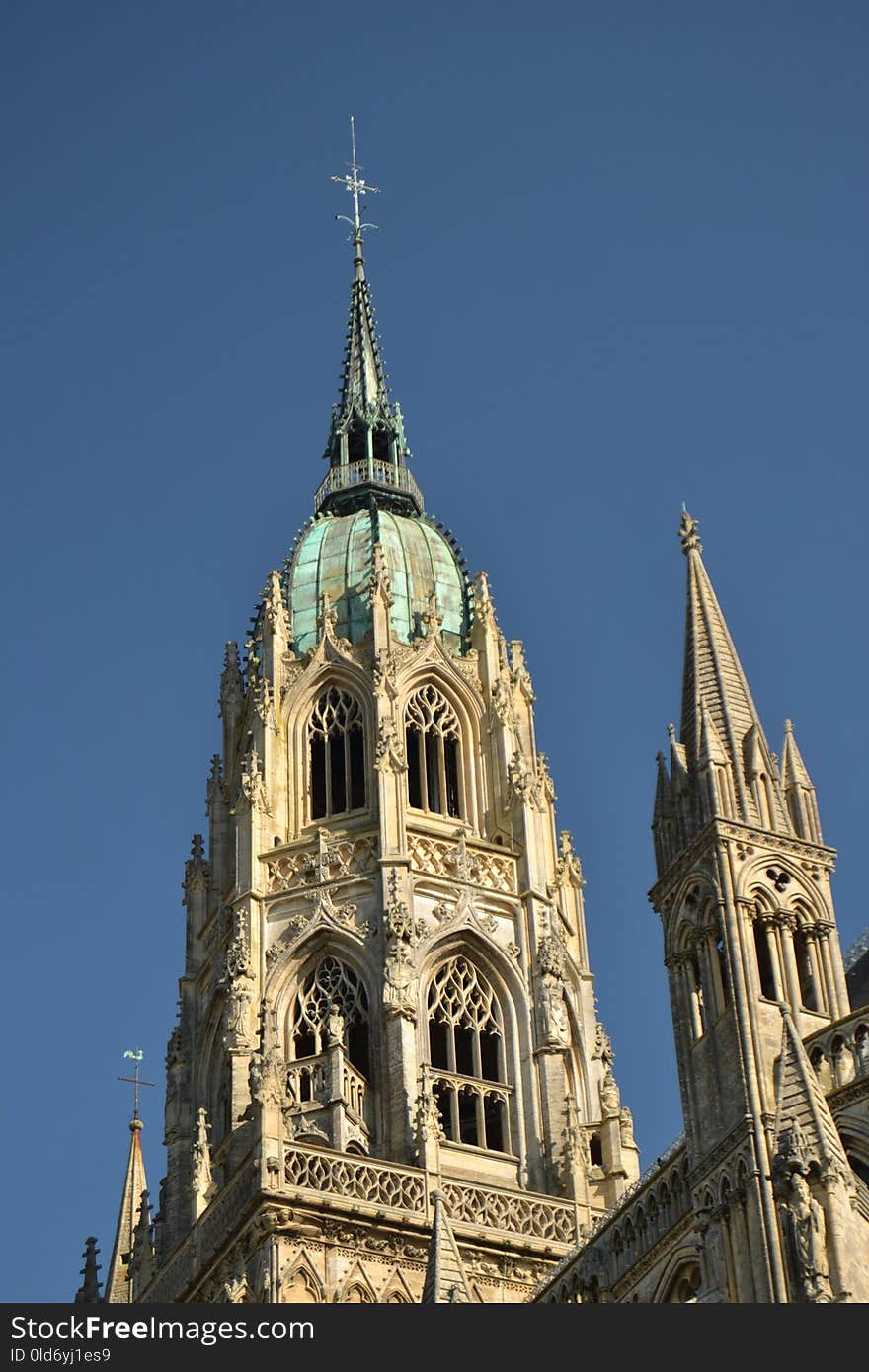 Spire, Landmark, Medieval Architecture, Sky