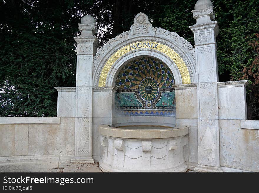 Wall, Memorial, Estate, Garden