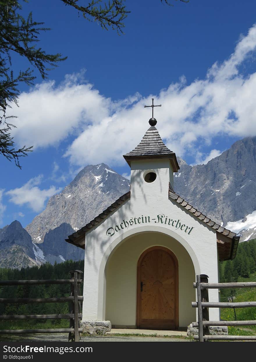 Sky, Mountainous Landforms, Historic Site, Chapel