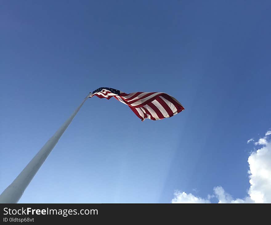 Sky, Flag, Wind, Daytime