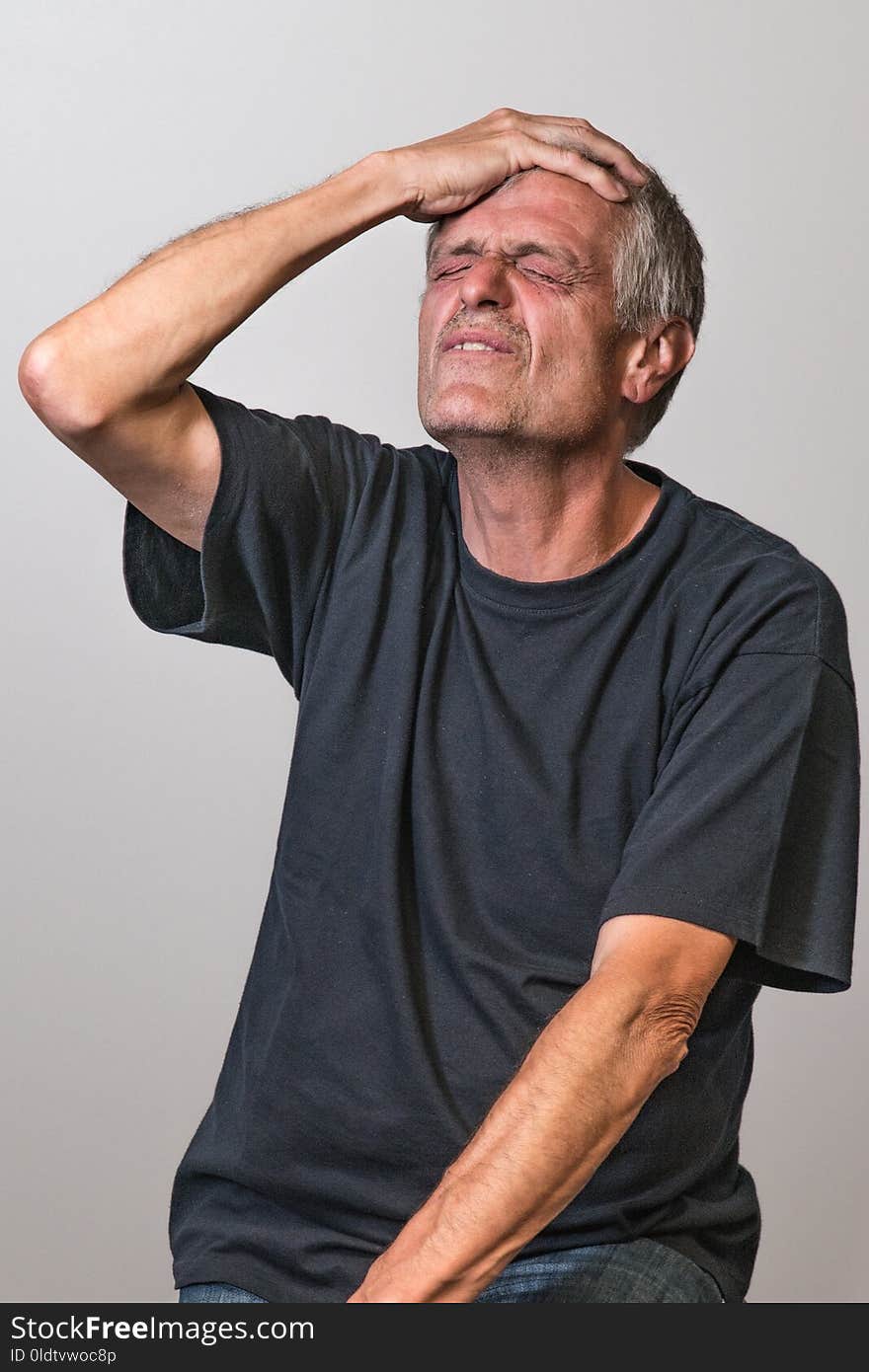 T Shirt, Man, Chin, Shoulder