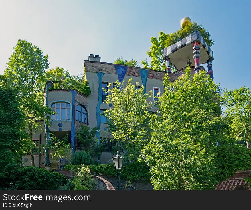 Tree, Sky, Architecture, House