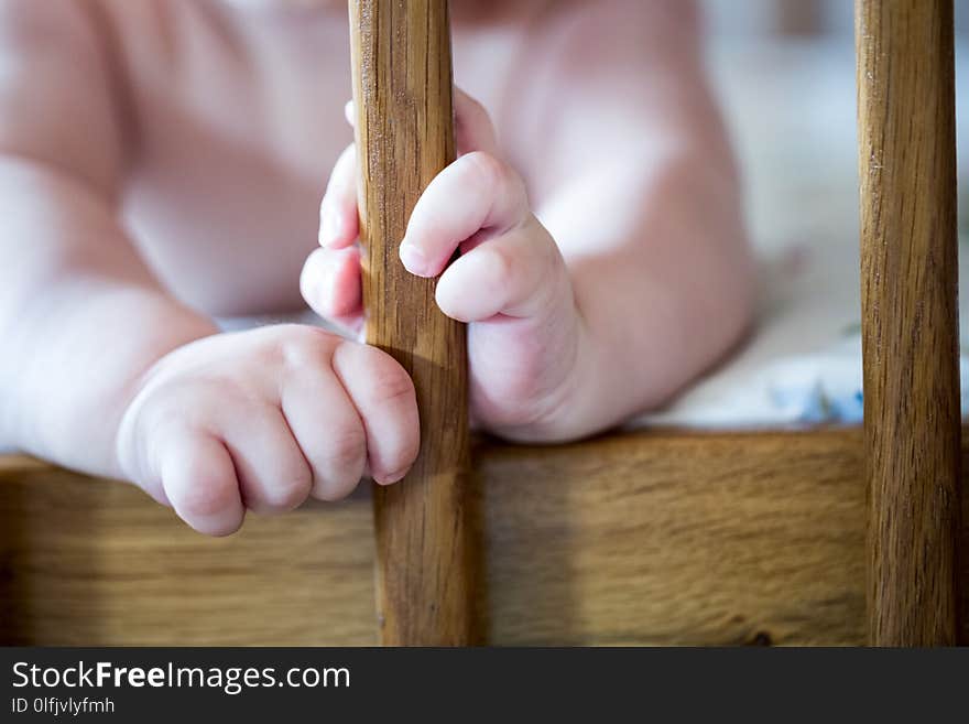 Small newborn baby hands