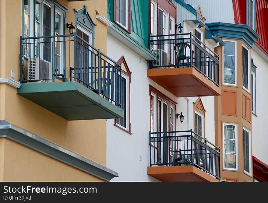 Balcony, Property, Handrail, Building