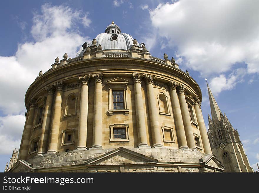 Sky, Landmark, Classical Architecture, Building