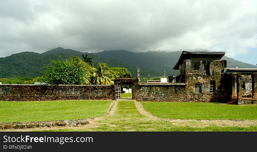 Historic Site, Sky, Grass, Estate