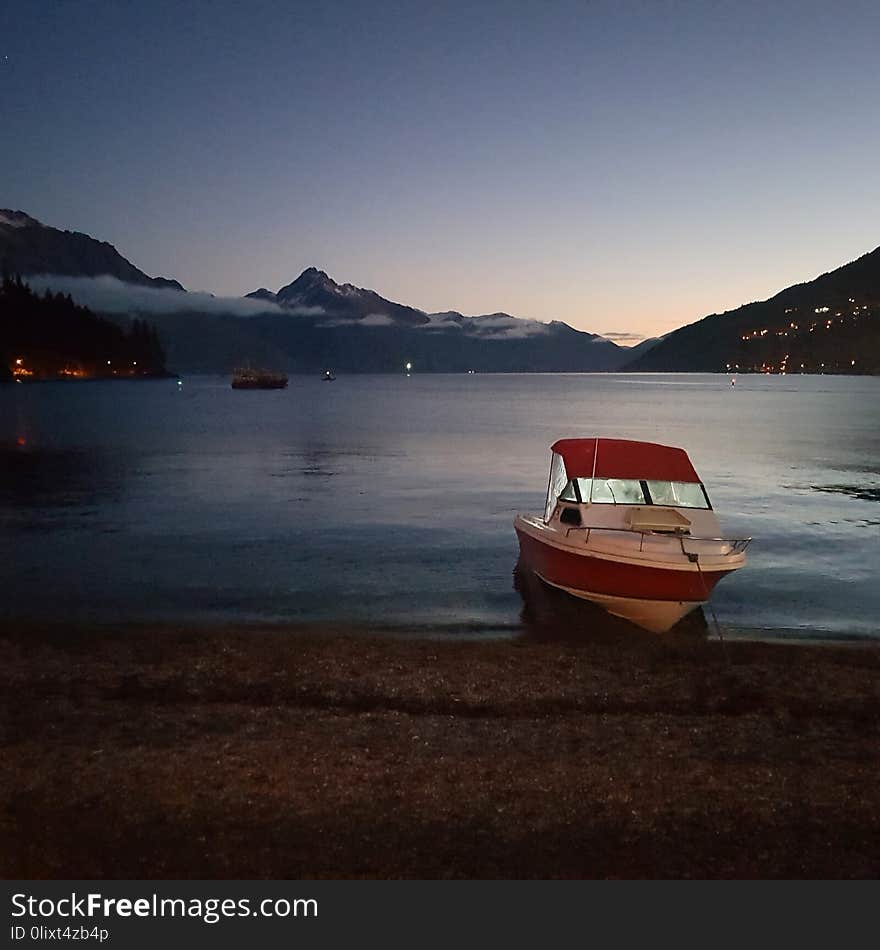 Lake Wakatipu, Queenstown, NZ