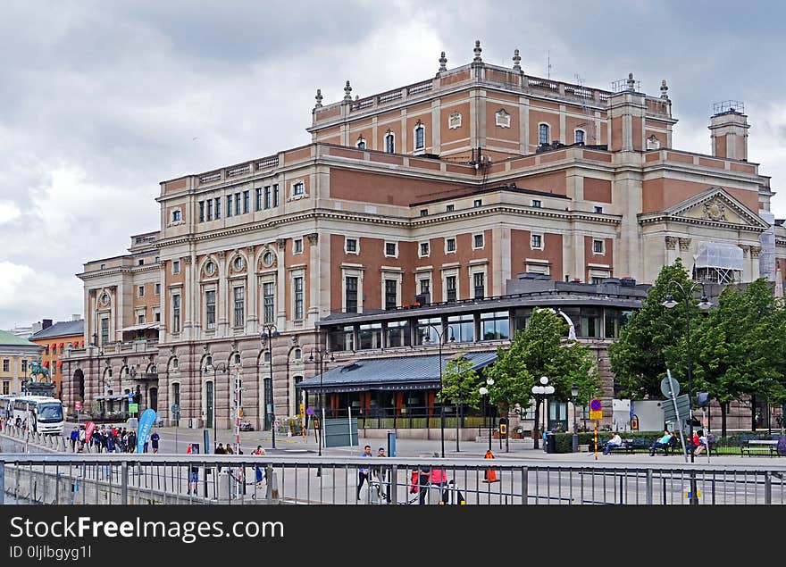 Building, Classical Architecture, Plaza, Mixed Use