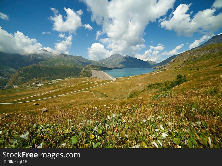 Grassland, Highland, Mountainous Landforms, Sky