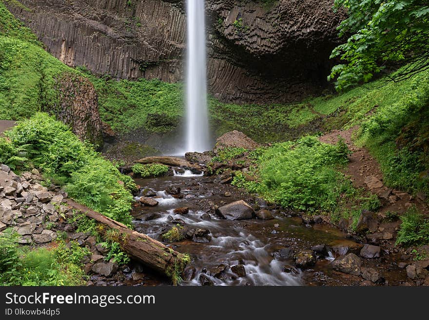 Latourell Falls In Columbia River Gorge, Oregon