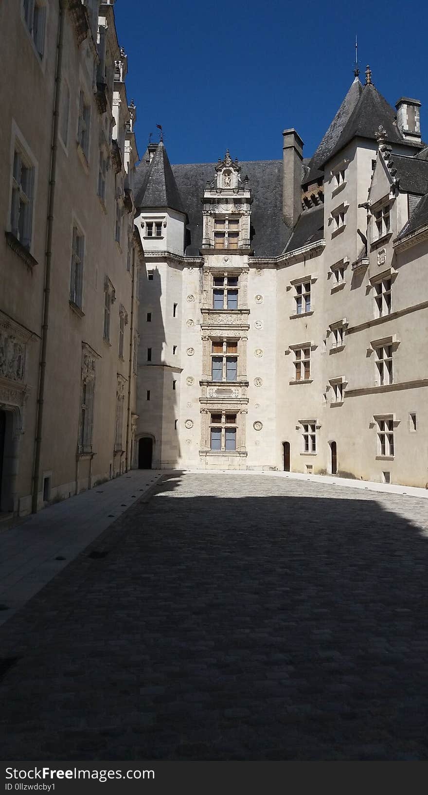 Building, Château, Town, Sky