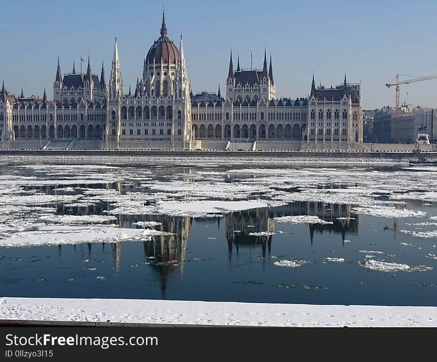 Landmark, Tourist Attraction, Winter, Sky