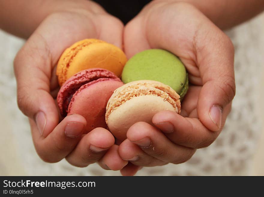 Macaroon, Finger, Hand, Sweetness