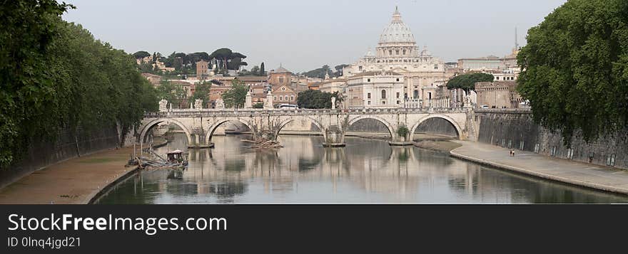 Waterway, Medieval Architecture, Historic Site, Tourist Attraction