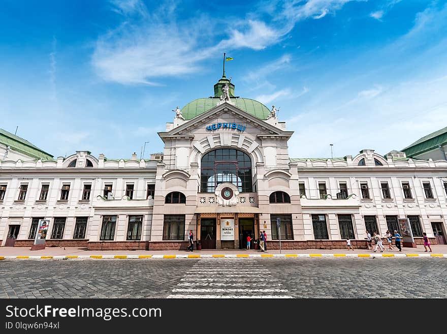 Landmark, Classical Architecture, Sky, Palace