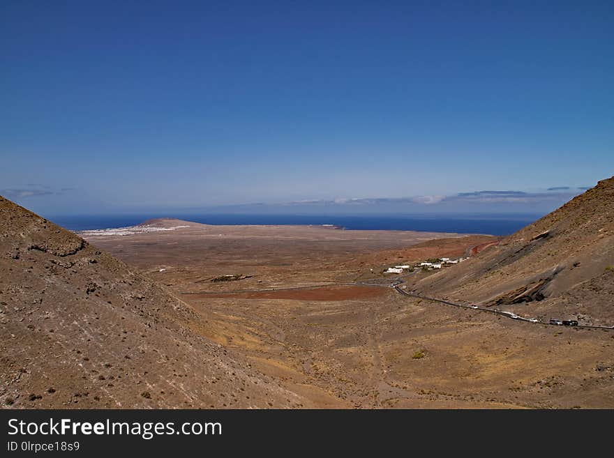 Sky, Highland, Horizon, Ridge