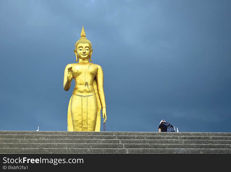 Statue, Landmark, Sky, Monument